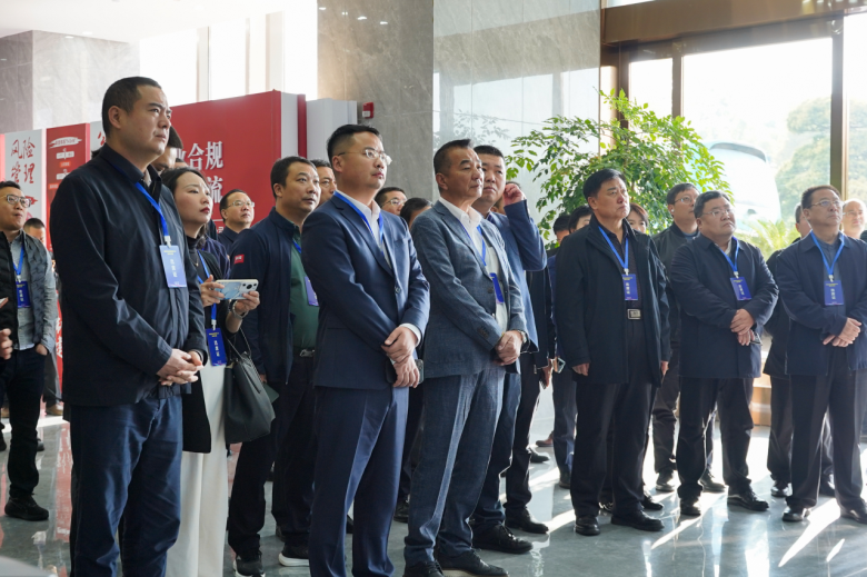 合规致远 法治护航——全国法律维权会到黑料社
考察点观摩交流